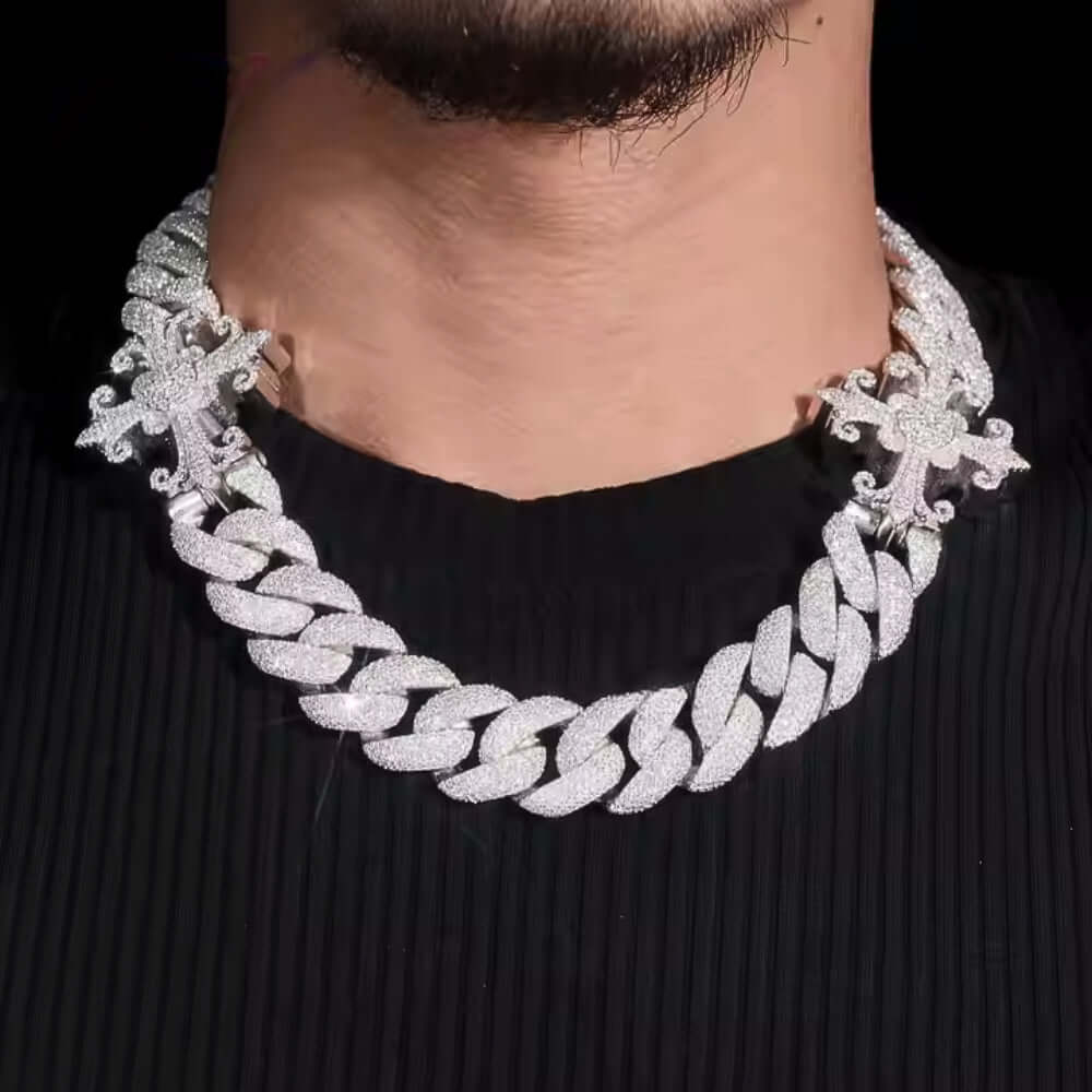 Moissanite Cross Cuban Link Chain - 18mm