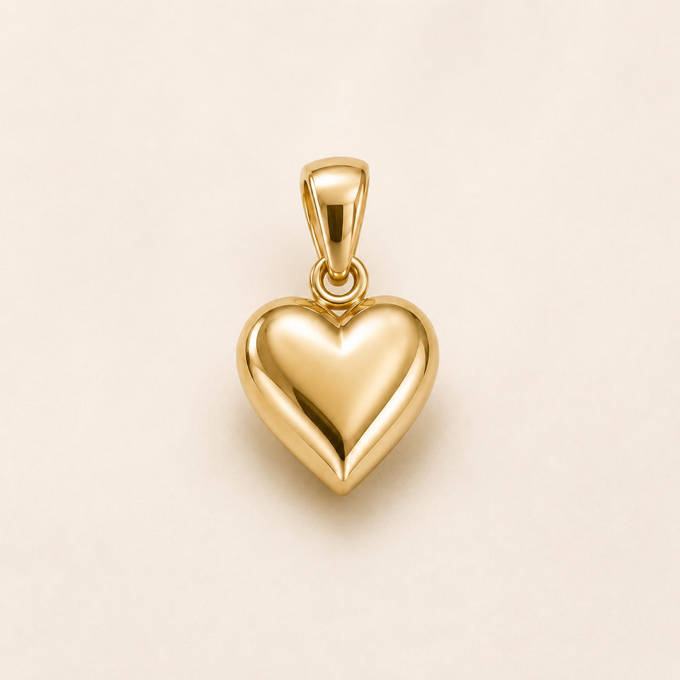 Mini heart pendant in yellow gold — 1Luxury Miami design rendering