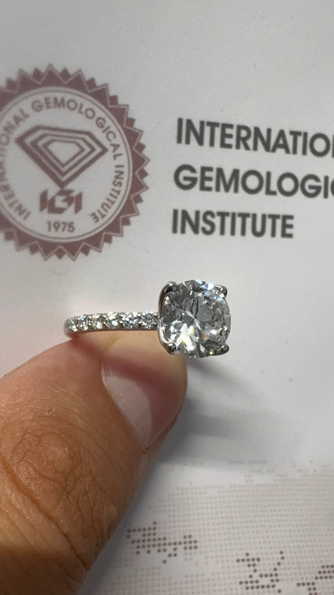 18K White Gold & Lab-Grown Diamond Engagement Ring