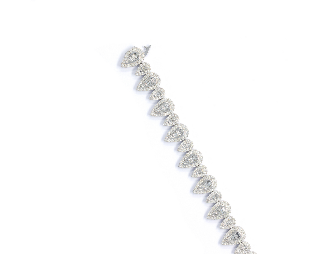 Pear Bracelet With Diamonds And Baguettes