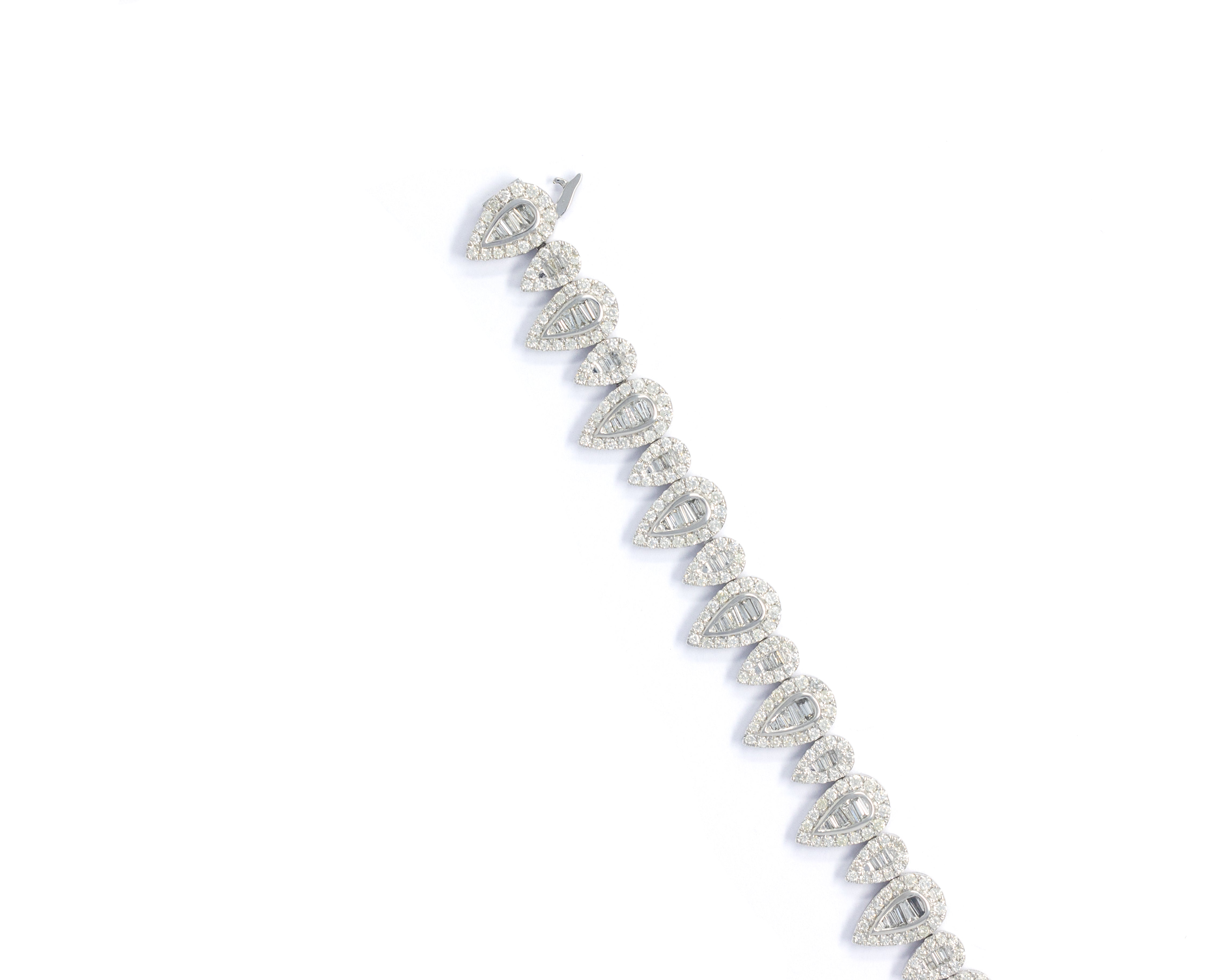 Pear Bracelet With Diamonds And Baguettes