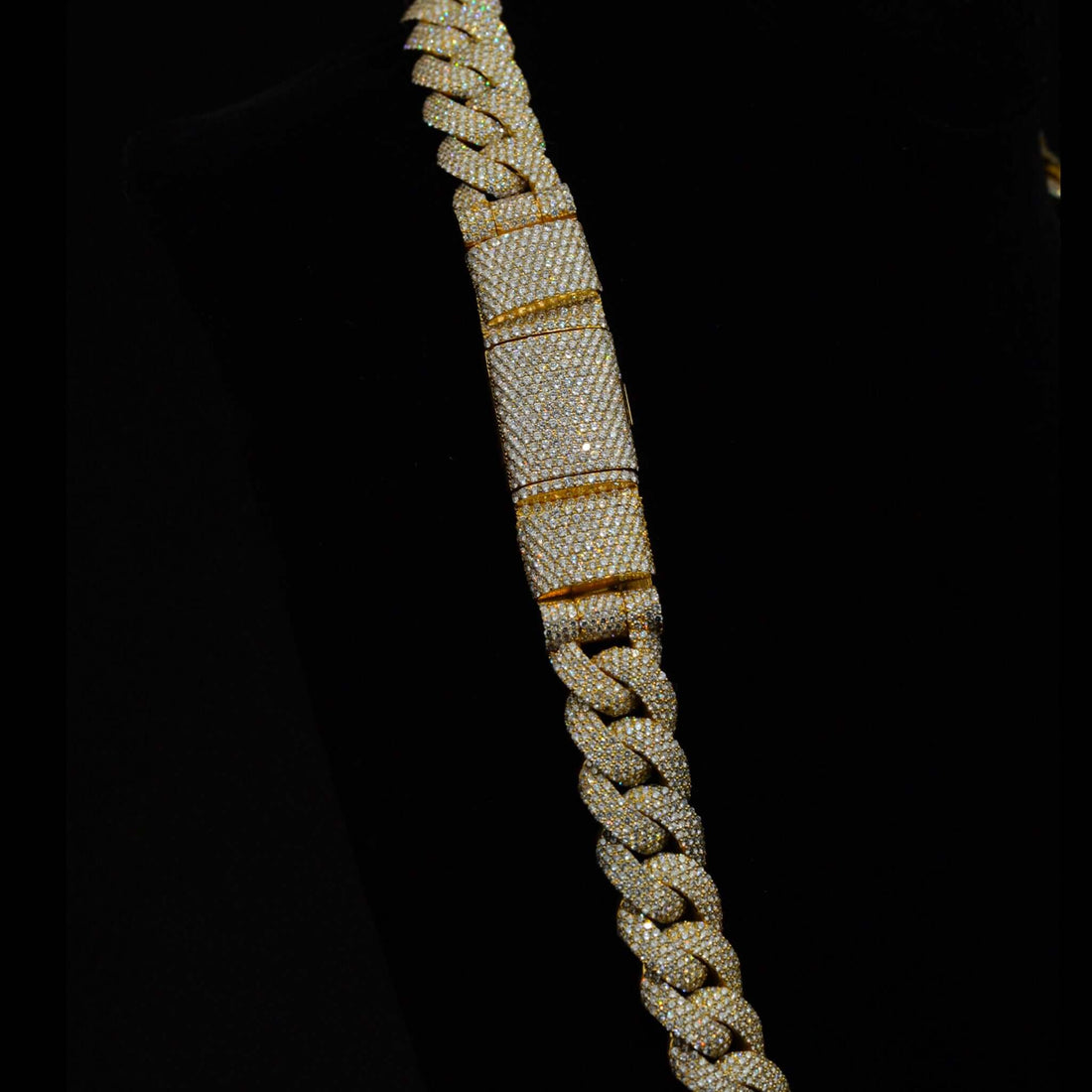 Diamond Cuban Link Chain - Semi Solid - 16mm
