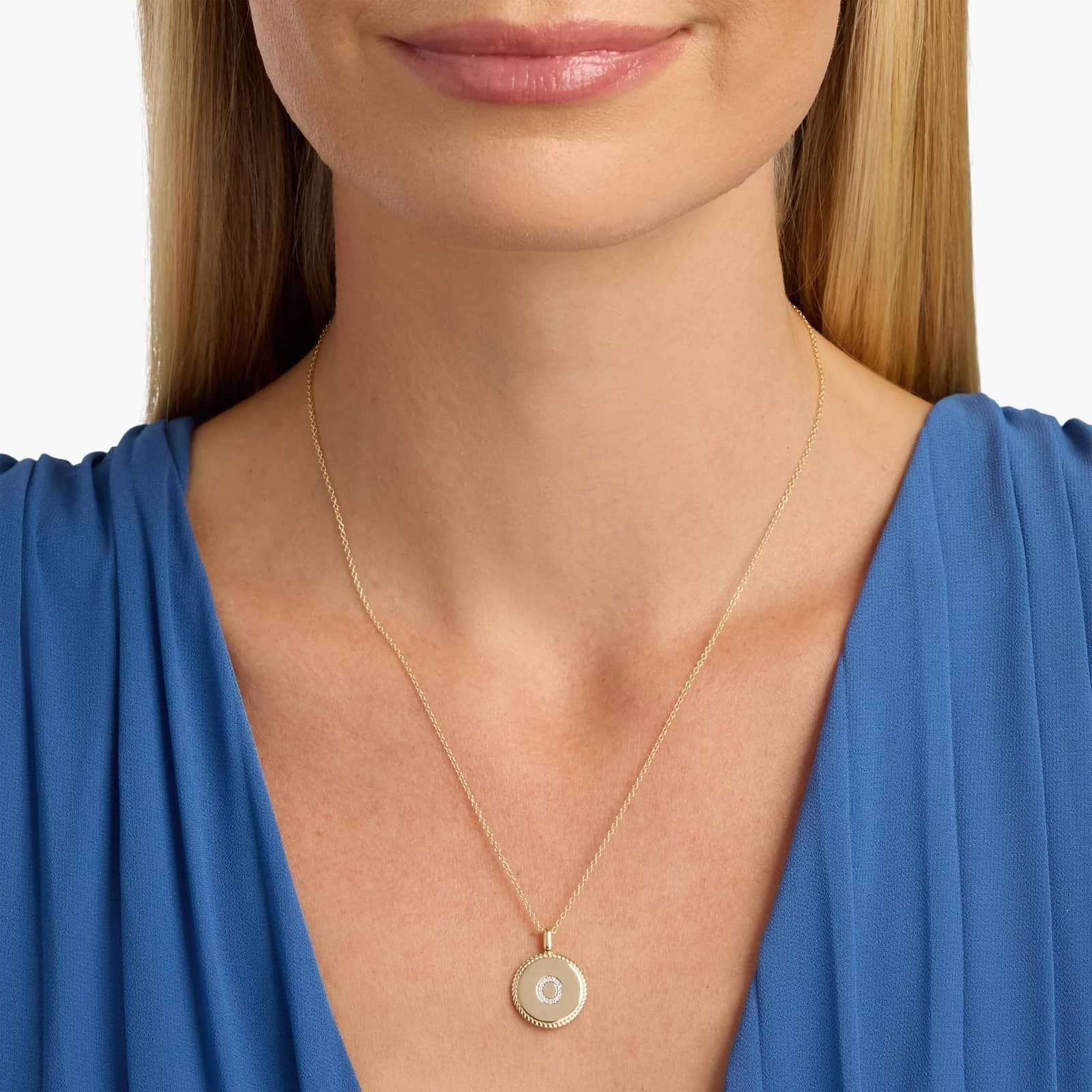 Pavé Diamond Letter O Initial Pendant in 14K Yellow Gold