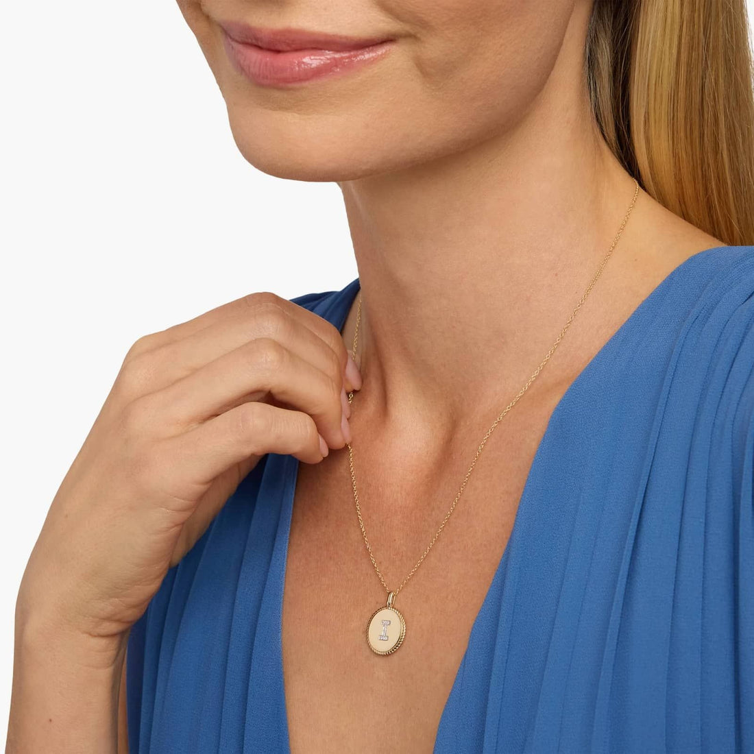 Pavé Diamond Letter I Initial Pendant in 14K Yellow Gold