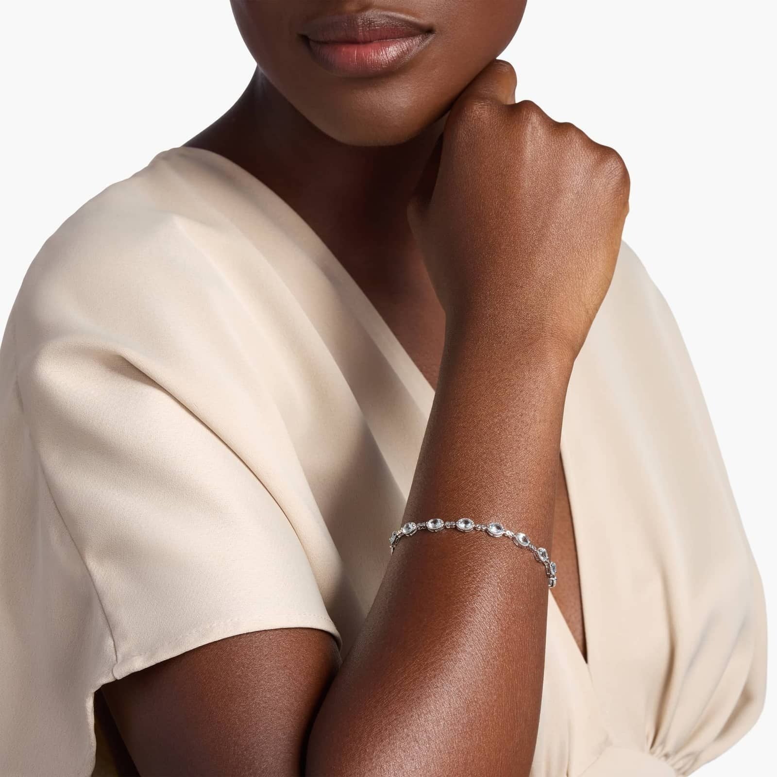 Aquamarine Infinity Link Bracelet in 14k White Gold