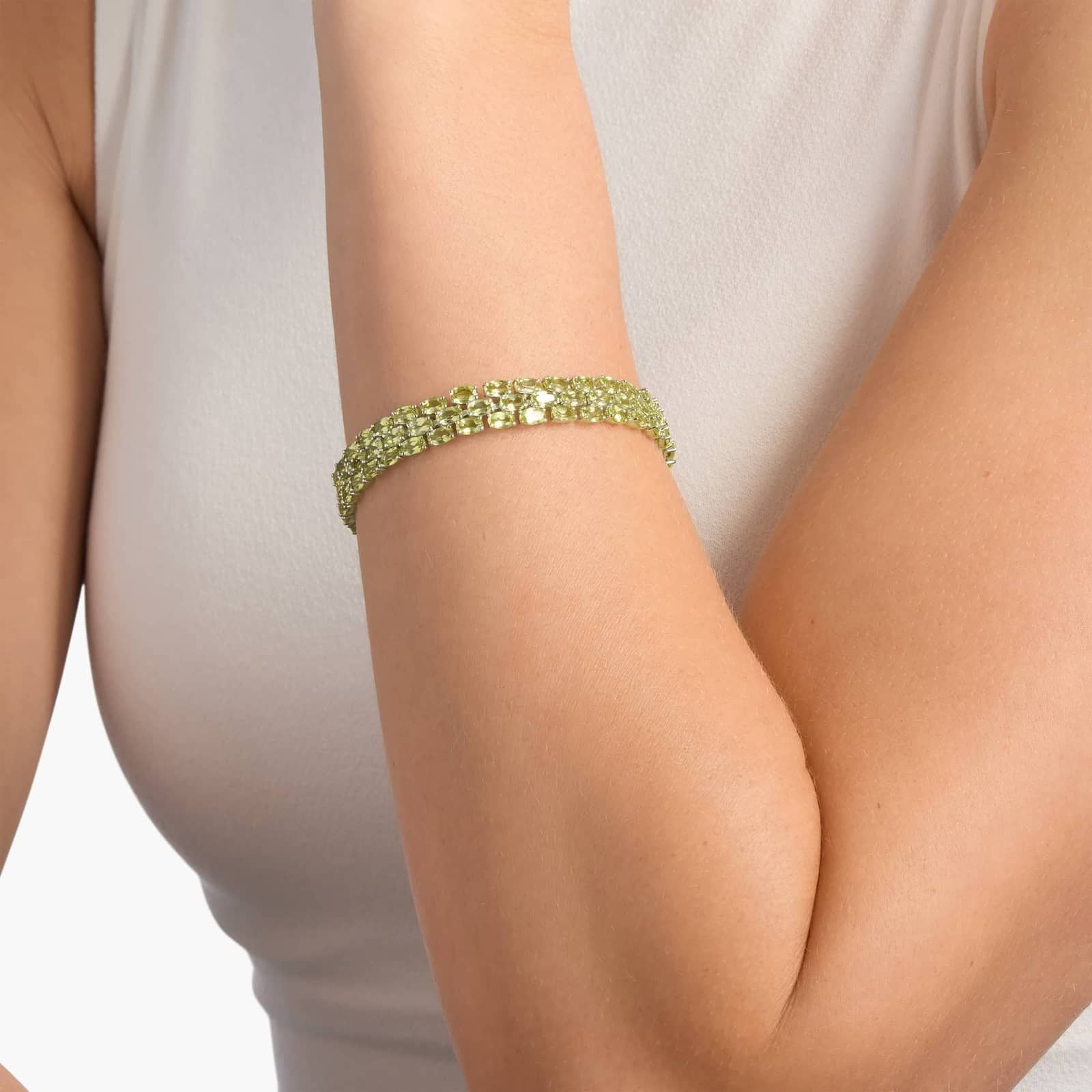 Trio Oval Peridot Bracelet in Sterling Silver (5x3mm)