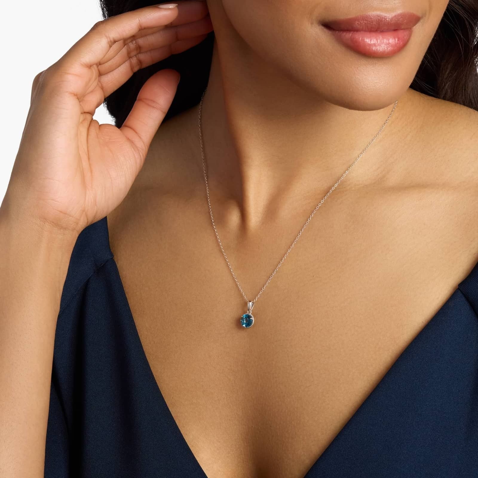 London Blue Topaz Rope Pendant in Sterling Silver (7mm)